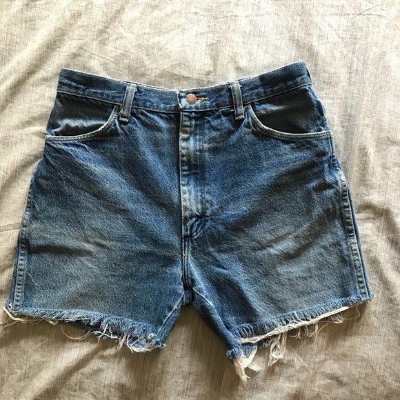 ⚡️Vintage⚡️RUSTLER ⚡️ High Waist Denim Shorts - Picture 1 of 7